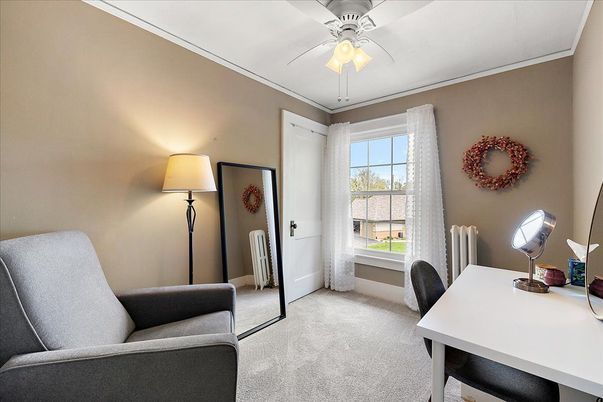 Home Office, Interior