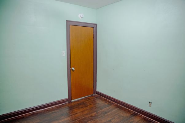 DE Listing image placeholder