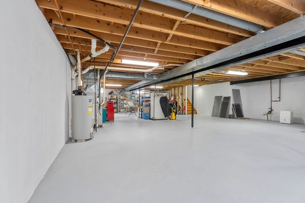 Fitness Equipment, Interior, Wooden Beams