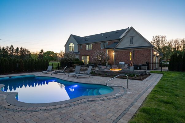 Exterior, Pool