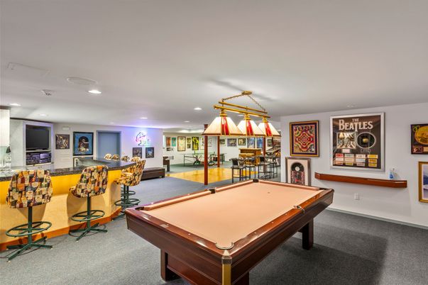 Billiard Table, Game Room, Interior, Recessed Lighting