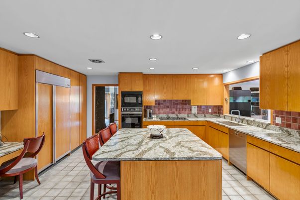 Dining room, Interior, Kitchen, Recessed Lighting, Stainless Steel Appliances