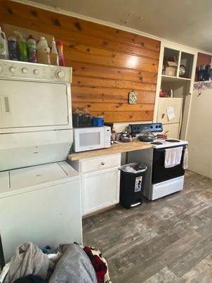 Interior, Washer, Wood Texture Flooring, Wooden Walls