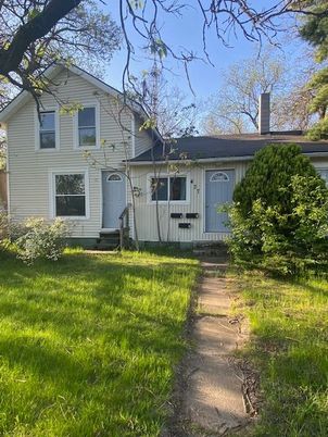 Backyard, Exterior, Facade, Split Level
