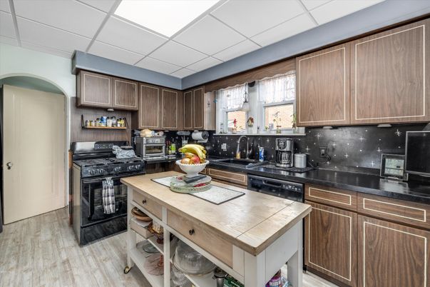 Interior, Kitchen, Tile Countertops