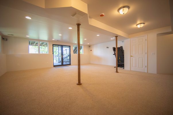 Empty room, Interior, Recessed Lighting