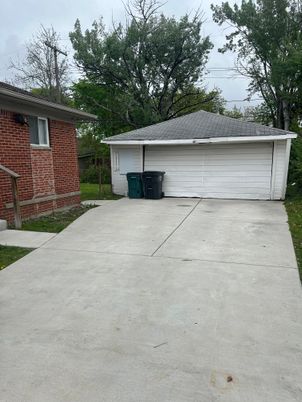 Detached Garage, Exterior