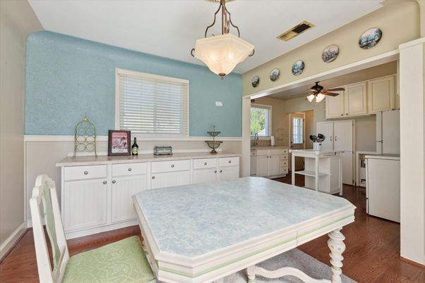Interior, Kitchen, Pendant Lights, Wood Texture Flooring