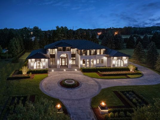 Backyard, Exterior, Facade, French Provincial