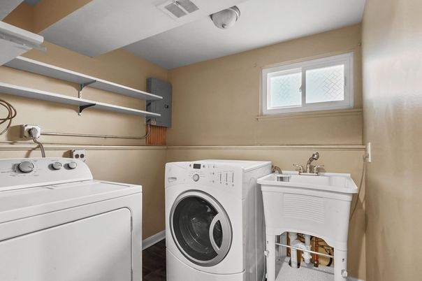Interior, Washer
