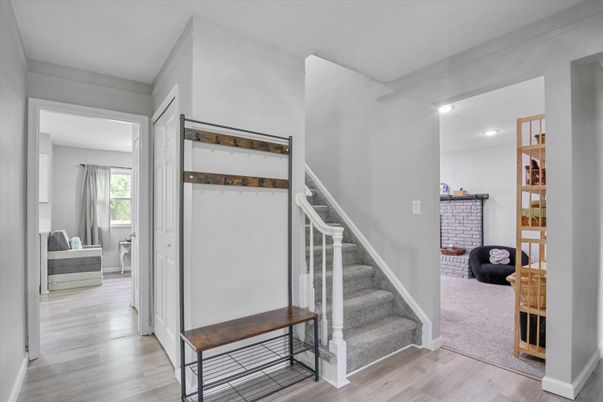 Interior, Recessed Lighting, Wood Texture Flooring