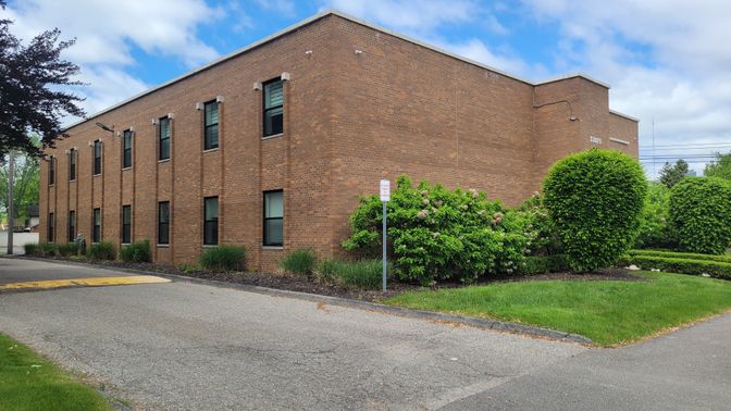 Exterior, Facade, Brick Facade, Rowhouse