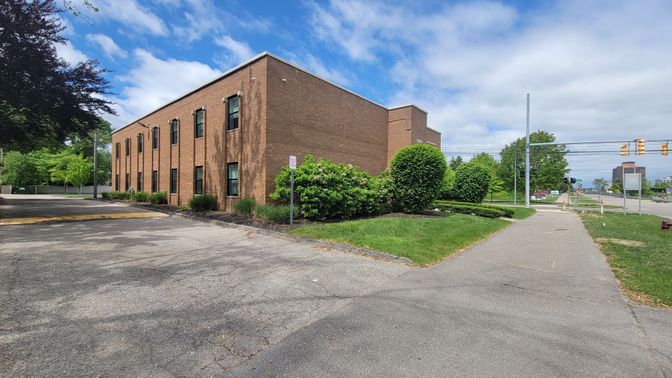 Exterior, Facade, Brick Facade, Highrise