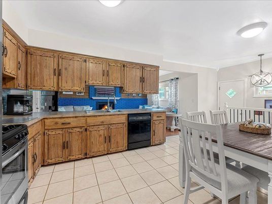 Dining room, Interior, Kitchen, Pendant Lights
