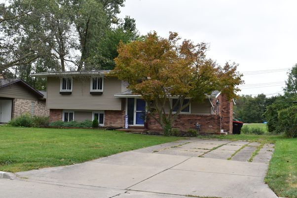 Exterior, Facade, Brick Facade, Split Level
