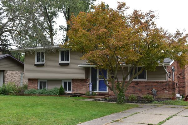 Exterior, Facade, Brick Facade, Split Level