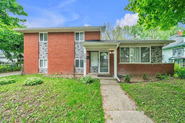 Exterior, Facade, Brick Facade, Split Level