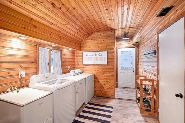 Interior, Washer, Wooden Ceilings, Wood Texture Flooring, Wooden Walls
