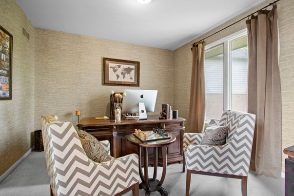 Home Office, Interior