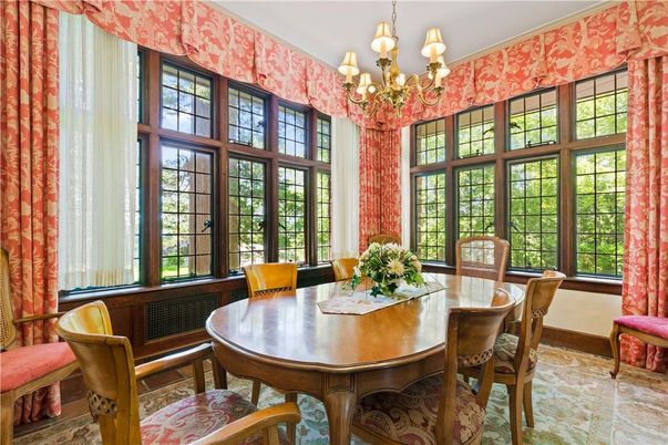 Chandelier, Dining room, Interior