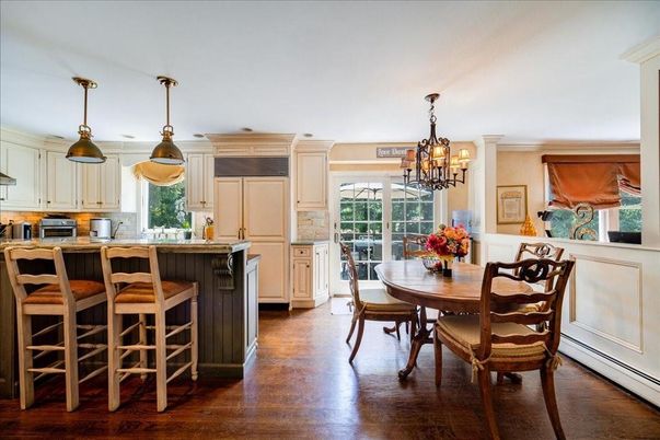 Chandelier, Dining room, Interior, Kitchen, Pendant Lights, Wood Texture Flooring