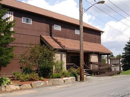 Exterior, Facade, None