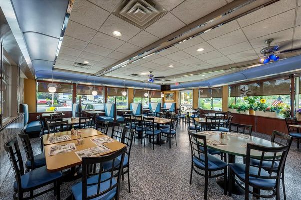Dining room, Interior, Recessed Lighting