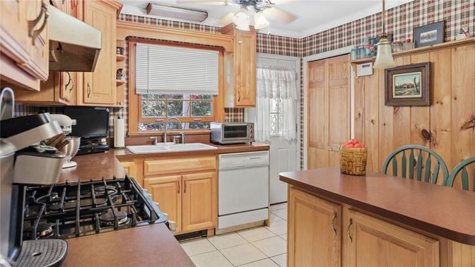 Interior, Kitchen, Pendant Lights