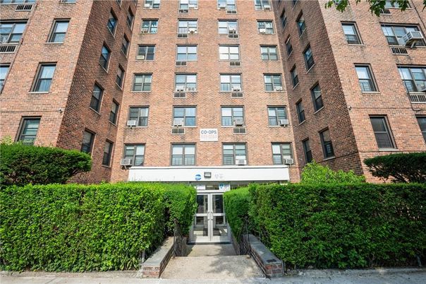 Exterior, Facade, Brick Facade, Condo Building