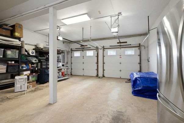 Garage, Interior