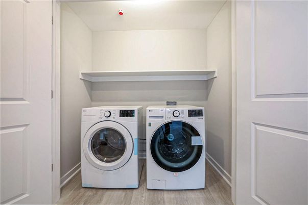 Interior, Utility Closets, Washer, Wood Texture Flooring