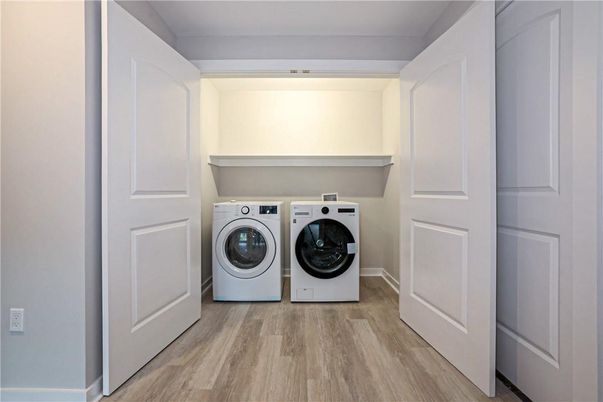 Interior, Washer, Wood Texture Flooring