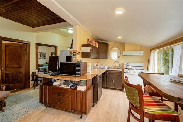 Dining room, Interior, Kitchen, Recessed Lighting, Wood Texture Flooring