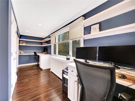 Home Office, Interior, Recessed Lighting, Wood Texture Flooring