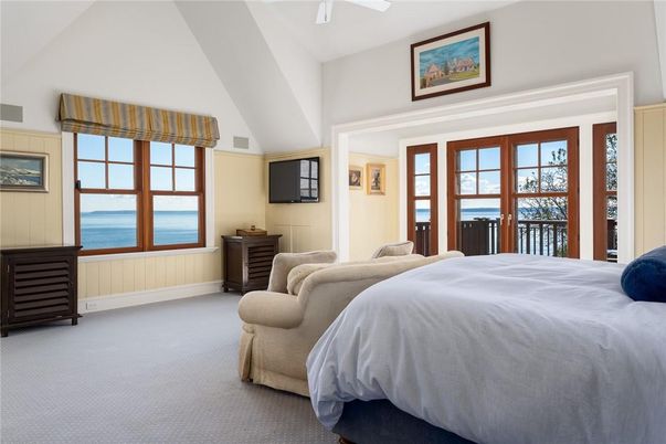 Bedroom, Interior, Water