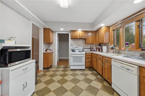 Interior, Kitchen, Recessed Lighting