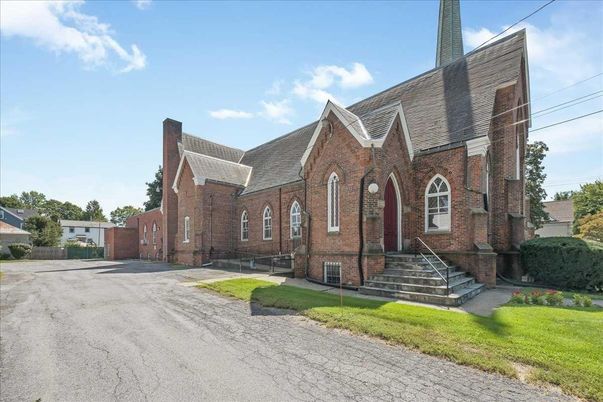 Exterior, Facade, Brick Facade, Tudor Revival
