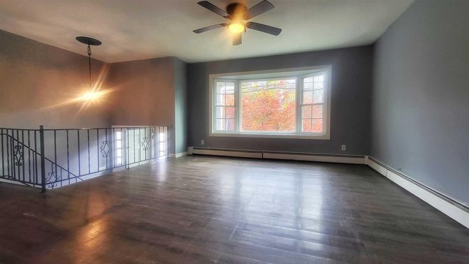Empty room, Interior, Pendant Lights, Wood Texture Flooring