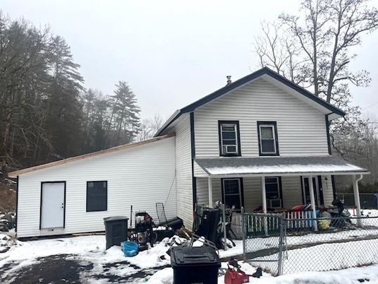 Backyard, Exterior, Facade, Farmhouse