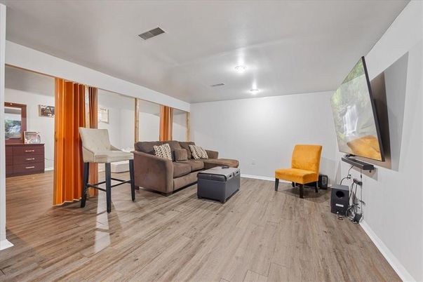 Interior, Living room, Recessed Lighting, Wood Texture Flooring