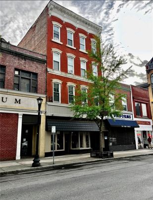 Exterior, Facade, Brick Facade, Rowhouse