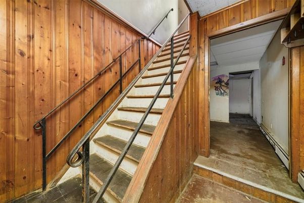 Interior, Wooden Walls