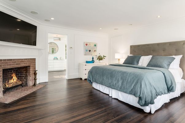 Bedroom, Fireplace, Interior, Recessed Lighting, Wood Texture Flooring