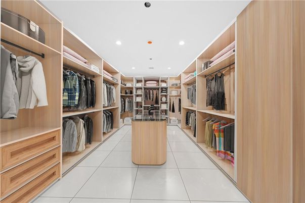 Interior, Recessed Lighting, Walk-in Closets