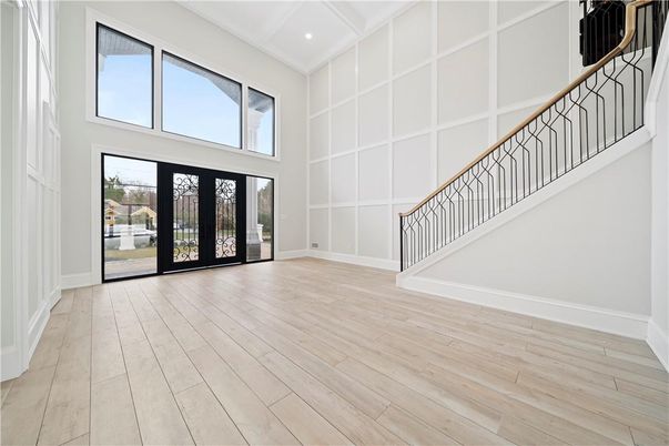 Interior, Recessed Lighting, Wood Texture Flooring