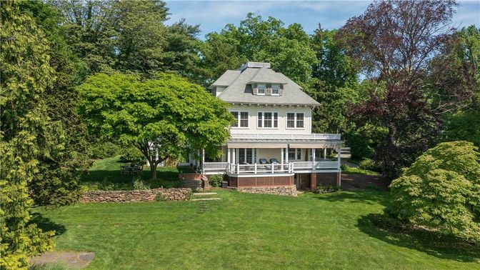 Backyard, Exterior, Facade, Queen Anne Victorian