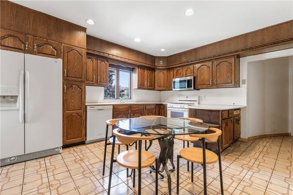 Dining room, Interior, Kitchen, Recessed Lighting