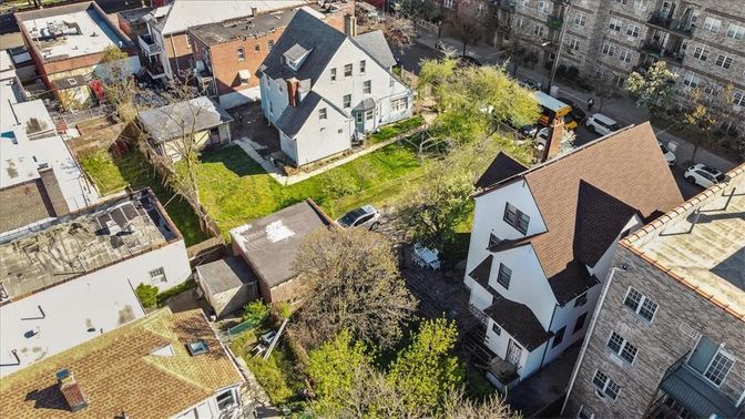 Exterior, Drone