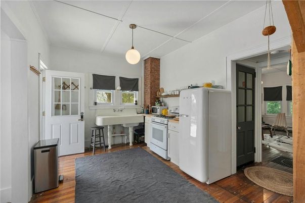 Interior, Kitchen, Pendant Lights, Wood Texture Flooring