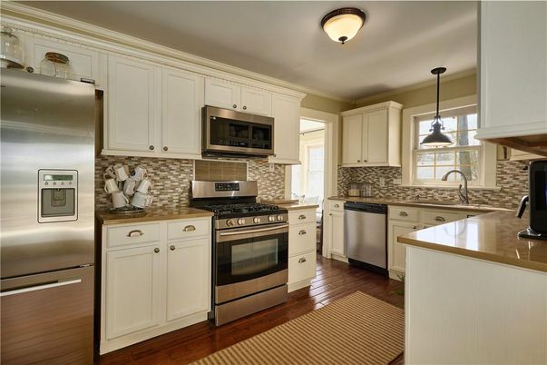 Interior, Kitchen, Pendant Lights, Stainless Steel Appliances, Wood Texture Flooring